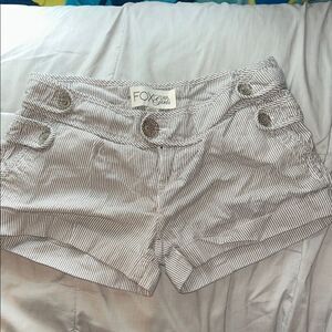 Y2K FOX GIRLS Pinstriped Single Pleat Shorts light low waisted weight shorts